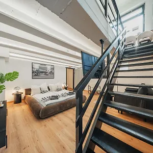 City Center Lofts Apart Otel