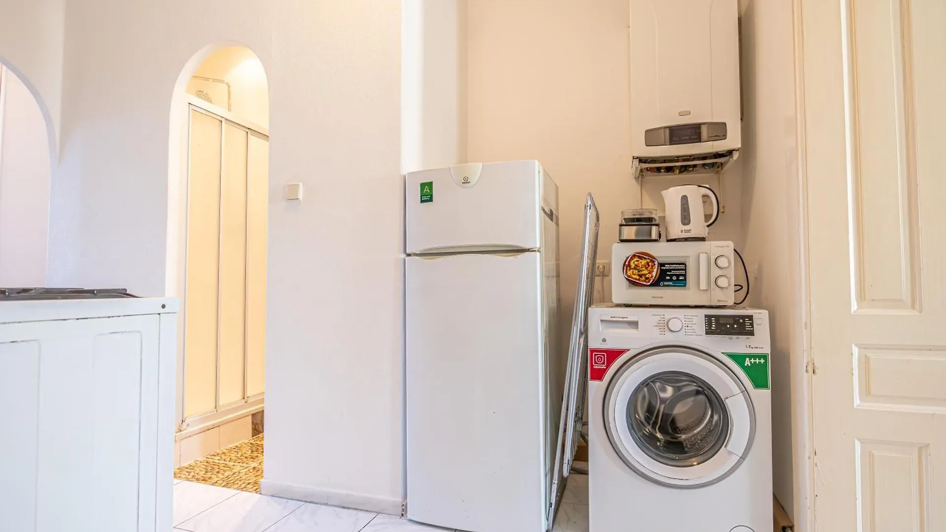 Comfortable 2Br Apt In Vienna, Prime Location Vienna